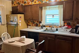162 Voss Ave, Yonkers, NY 10703 - Photo 4