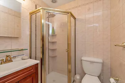 330 Bayville Avenue, Bayville, NY 11709 - Photo 14