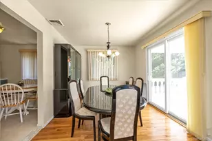 330 Bayville Ave, Bayville, NY 11709 - Photo 10