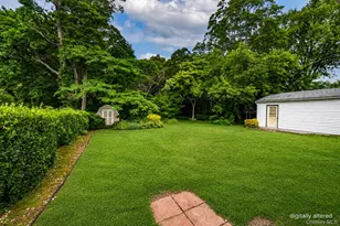 1614 N Gardiner Dr, Bay Shore, NY 11706 - Photo 30