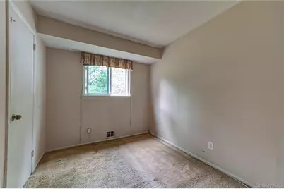 1614 N Gardiner Drive, Bay Shore, NY 11706 - Photo 16