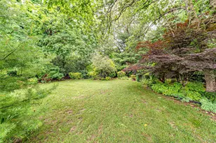 1614 N Gardiner Dr, Bay Shore, NY 11706 - Photo 26