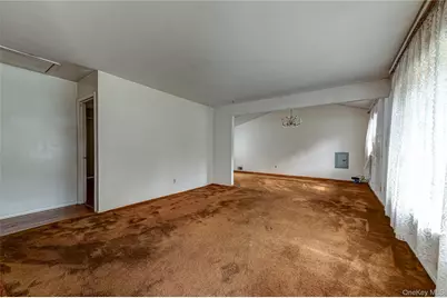 1614 N Gardiner Drive, Bay Shore, NY 11706 - Photo 12