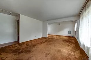 1614 N Gardiner Dr, Bay Shore, NY 11706 - Photo 12