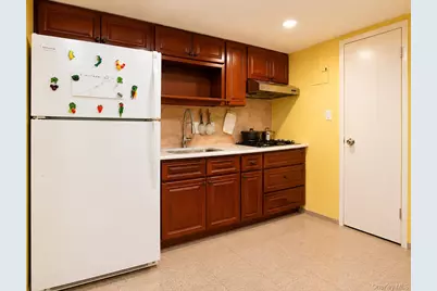 10421 39th Avenue #211C, Corona, NY 11368 - Photo 4