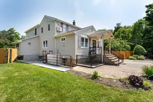 70 Massachusetts Ave, Bay Shore, NY 11706 - Photo 22