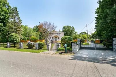 70 Massachusetts Avenue, Bay Shore, NY 11706 - Photo 1