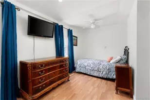 70 Massachusetts Ave, Bay Shore, NY 11706 - Photo 18