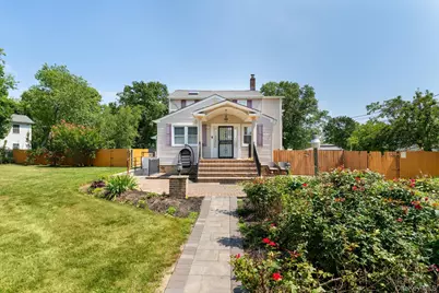 70 Massachusetts Avenue, Bay Shore, NY 11706 - Photo 22