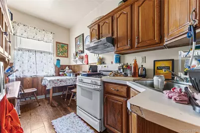 1804 Muliner Avenue, Bronx, NY 10462 - Photo 8