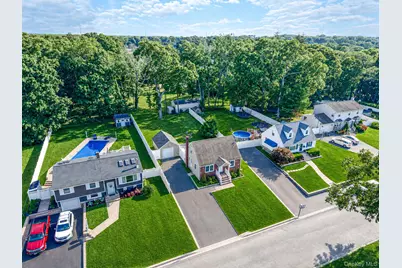 34 Weichers Street, Ronkonkoma, NY 11779 - Photo 24