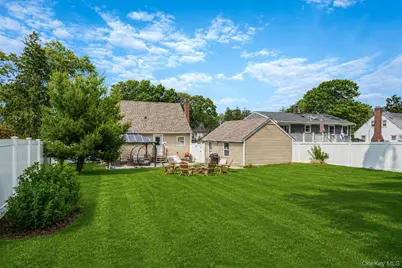 34 Weichers Street, Ronkonkoma, NY 11779 - Photo 6
