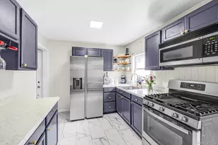 34 Weichers St, Ronkonkoma, NY 11779 - Photo 10