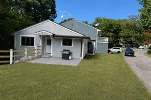 35 S Quincy Ct S, Goldens Bridge, NY 10526 - Photo 2