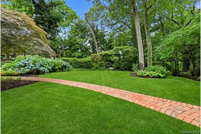 75 Laurel Hill Road, Centerport, NY 11721 - Photo 2