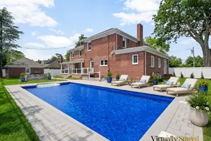 300 Demott Ave, Rockville Centre, NY 11570 - Photo 42