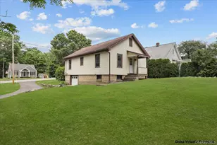 37 Yates Ave, Poughkeepsie, NY 12601 - Photo 2