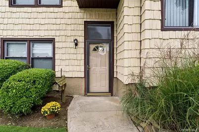 3612 Ladonia Street, Seaford, NY 11783 - Photo 4
