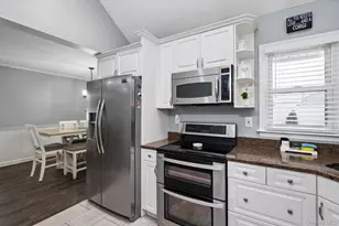 59 Lambert Ave, Farmingdale, NY 11735 - Photo 10