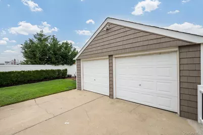 59 Lambert Avenue, Farmingdale, NY 11735 - Photo 22