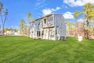 42 Judith Dr, Coram, NY 11727 - Photo 12
