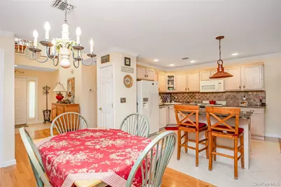 1302 Willow Pond Drive, Riverhead, NY 11901 - Photo 12
