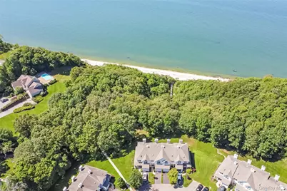 1302 Willow Pond Drive, Riverhead, NY 11901 - Photo 2