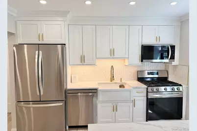 1271 California Road #D-3, Eastchester, NY 10709 - Photo 2