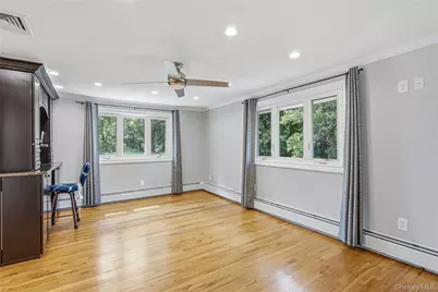 186 N Stratford, Roslyn Heights, NY 11577 - Photo 22
