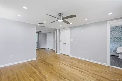 186 N Stratford, Roslyn Heights, NY 11577 - Photo 26