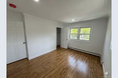 354 Easton Street, Ronkonkoma, NY 11779 - Photo 16