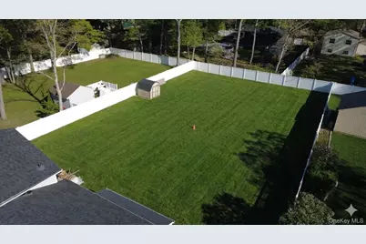 354 Easton Street, Ronkonkoma, NY 11779 - Photo 20