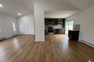 354 Easton St, Ronkonkoma, NY 11779 - Photo 4