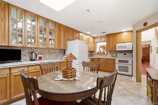 128 Scarlett Dr, Commack, NY 11725 - Photo 16