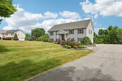 4 Lira Street, Wallkill, NY 12589 - Photo 2