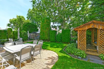 1989 Charles Street, Bellmore, NY 11710 - Photo 30