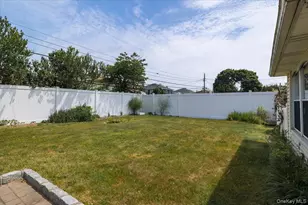 39 Grant St, Farmingdale, NY 11735 - Photo 24
