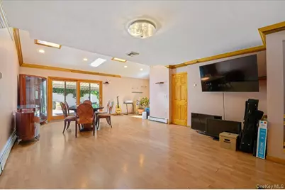 2 Bridge Lane, Hicksville, NY 11801 - Photo 14