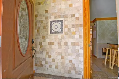 2 Bridge Lane, Hicksville, NY 11801 - Photo 4