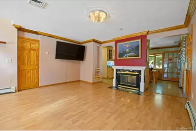 2 Bridge Lane, Hicksville, NY 11801 - Photo 6