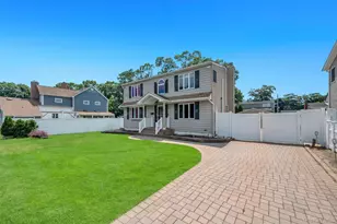 24 Worden Pl, West Babylon, NY 11704 - Photo 2