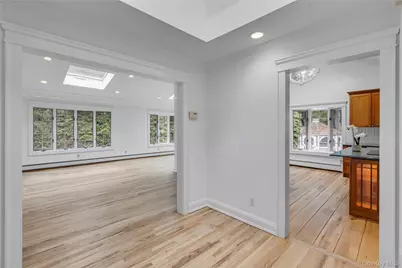 15 Veronica Court, Smithtown, NY 11787 - Photo 4
