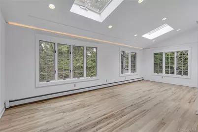 15 Veronica Court, Smithtown, NY 11787 - Photo 12