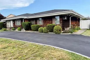 89 Bruce Ave, Hicksville, NY 11801 - Photo 4