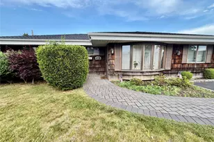 89 Bruce Ave, Hicksville, NY 11801 - Photo 8