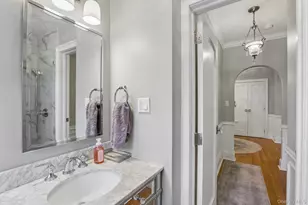 22 Hamilton Pl, Garden City, NY 11530 - Photo 24
