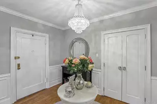 22 Hamilton Pl, Garden City, NY 11530 - Photo 6
