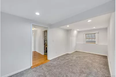 279 Haven Avenue, Ronkonkoma, NY 11779 - Photo 16