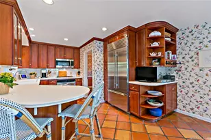 1050 Knollwood Rd, White Plains, NY 10603 - Photo 18