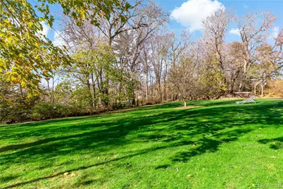 1050 Knollwood Road, White Plains, NY 10603 - Photo 4